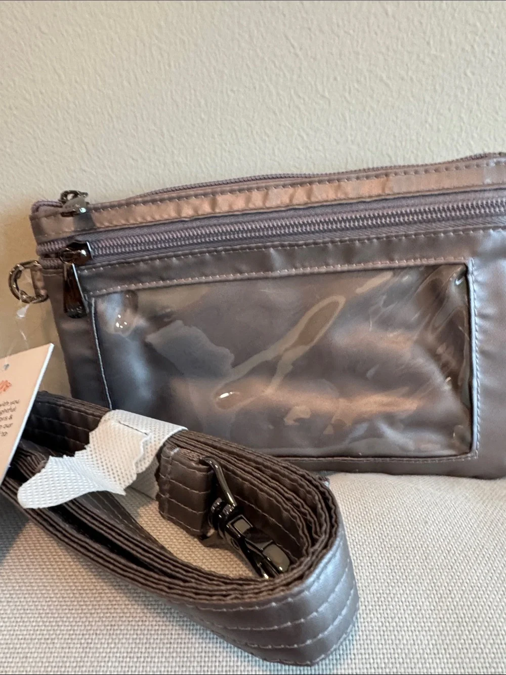 Lug peekaboo Quilted Metallic Pearl Crossbody/wristlet w/Detachable Straps